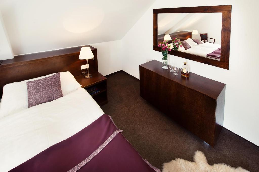 Hotel Farma Pelhrimov Ruang foto